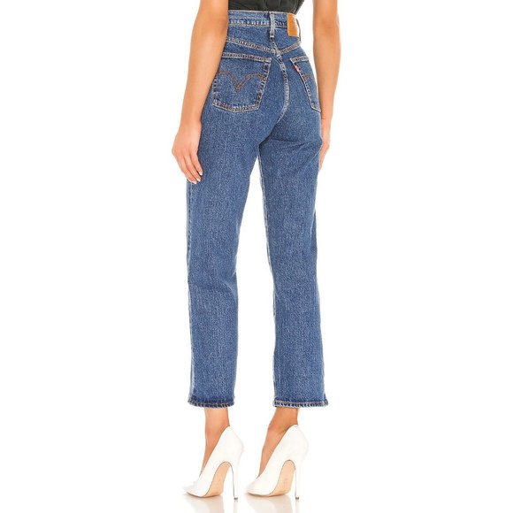 Levi's Ribcage Straight Jeans in Georgie - Picture 3 of 5